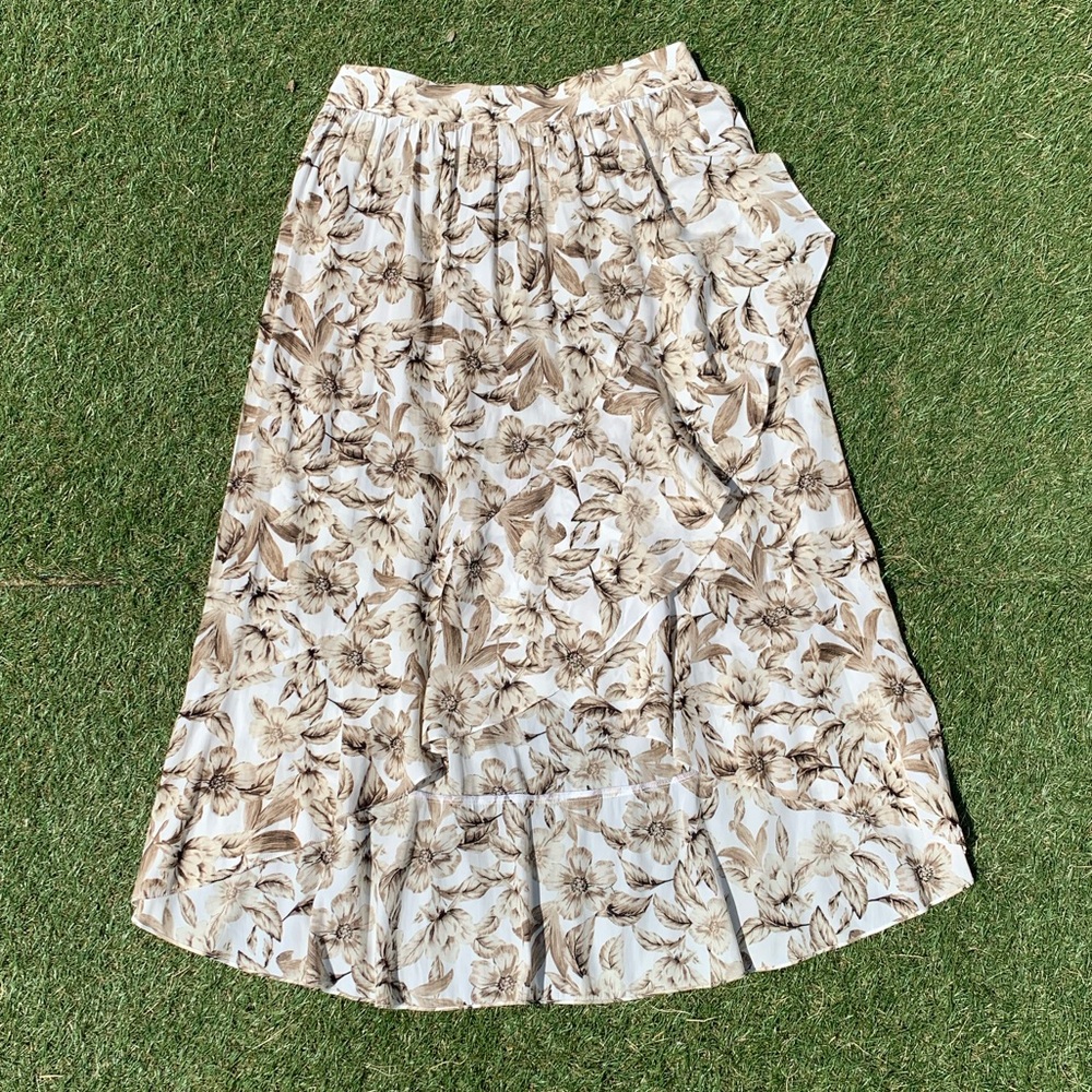 NEW! J. Jill Neutral Color Floral with Center Crossover Flowy Skirt